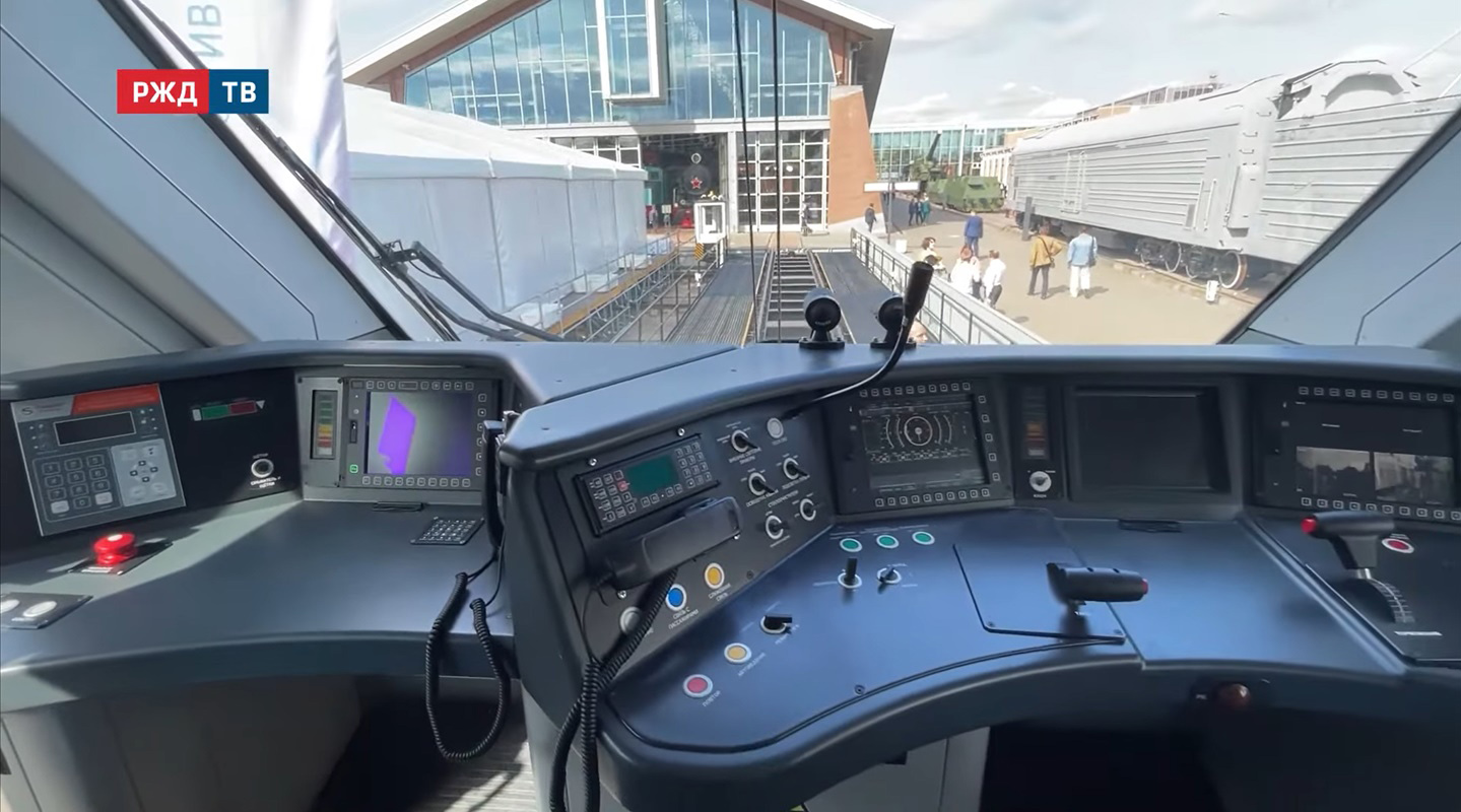 Кондиционер с обеззараживанием воздуха, адаптивное освещение, кресла ...