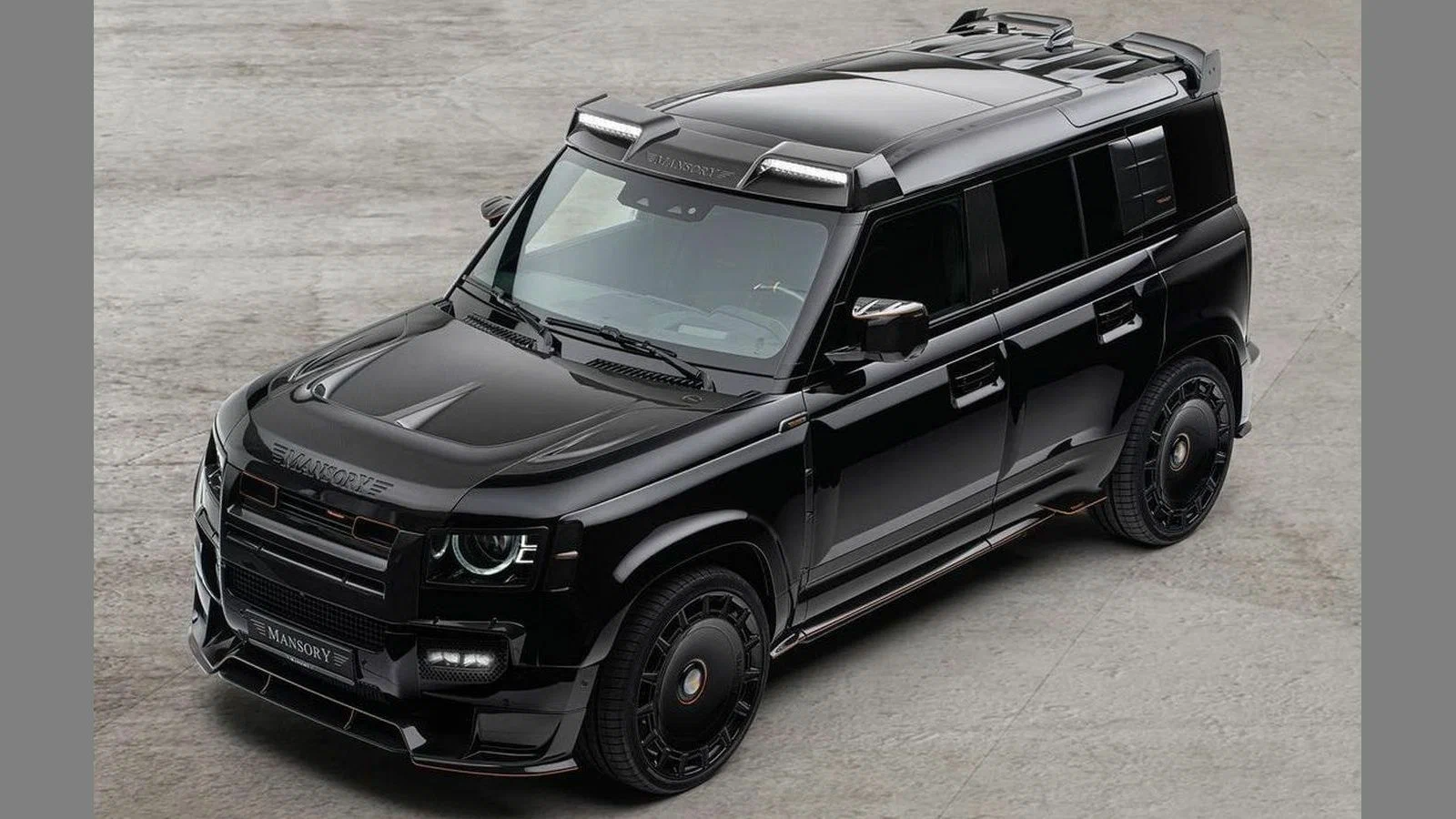 Представлен брутальный Land Rover Defender с 650-сильным двигателем V8 ...