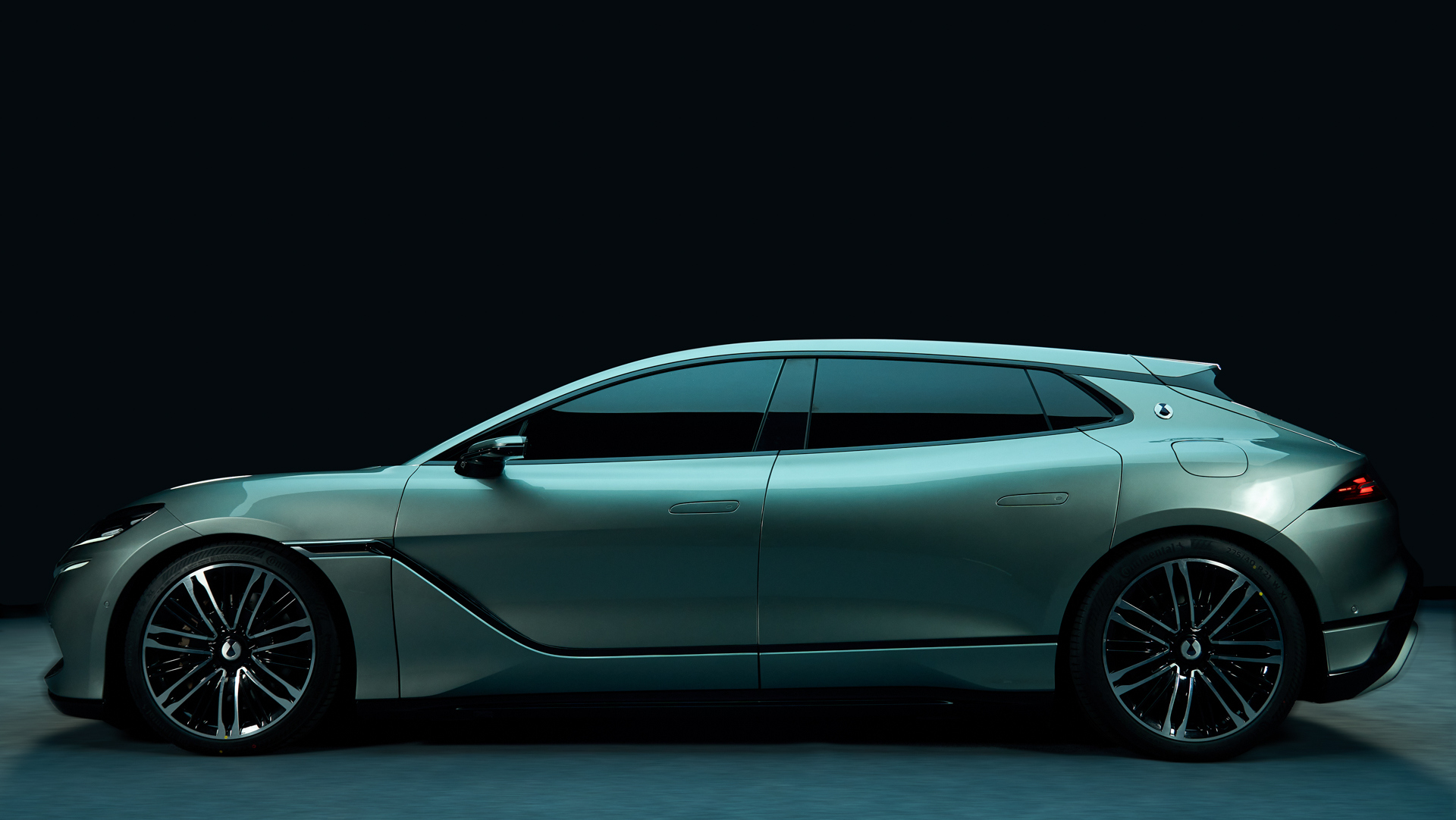 Люксовый флагман от Mercedes-Benz и BYD предлагает систему «Глаз Бога ...