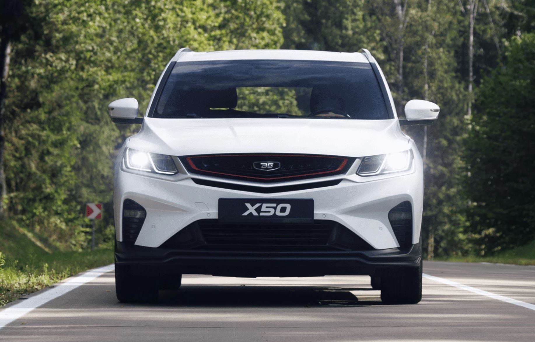 Lada просела на 25%, Geely потеряла 30%, зато у белорусского бренда Belgee рост на 74%. «Автостат-Инфо» охарактеризовал рынок новых авто в России