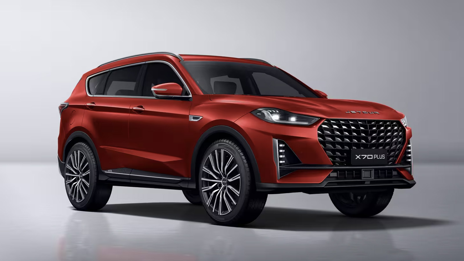 Jetour X70 Plus 2025 подорожал в России: теперь кроссовер стоит от 3 млн рублей