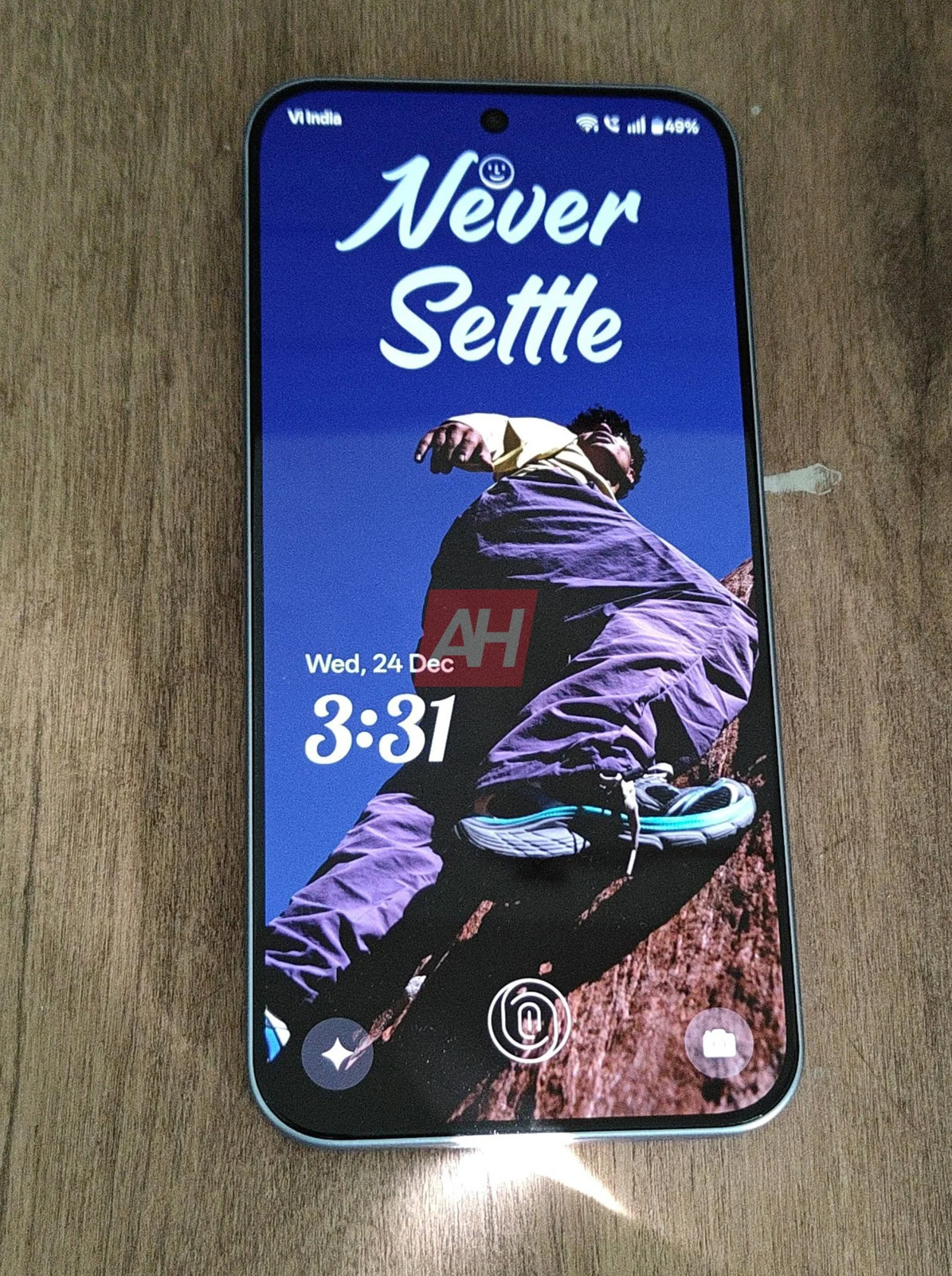 Опубликованы живые фото OnePlus Turbo: 9000 мАч, 80 Вт, 144 Гц и Snapdragon 7s Gen 4