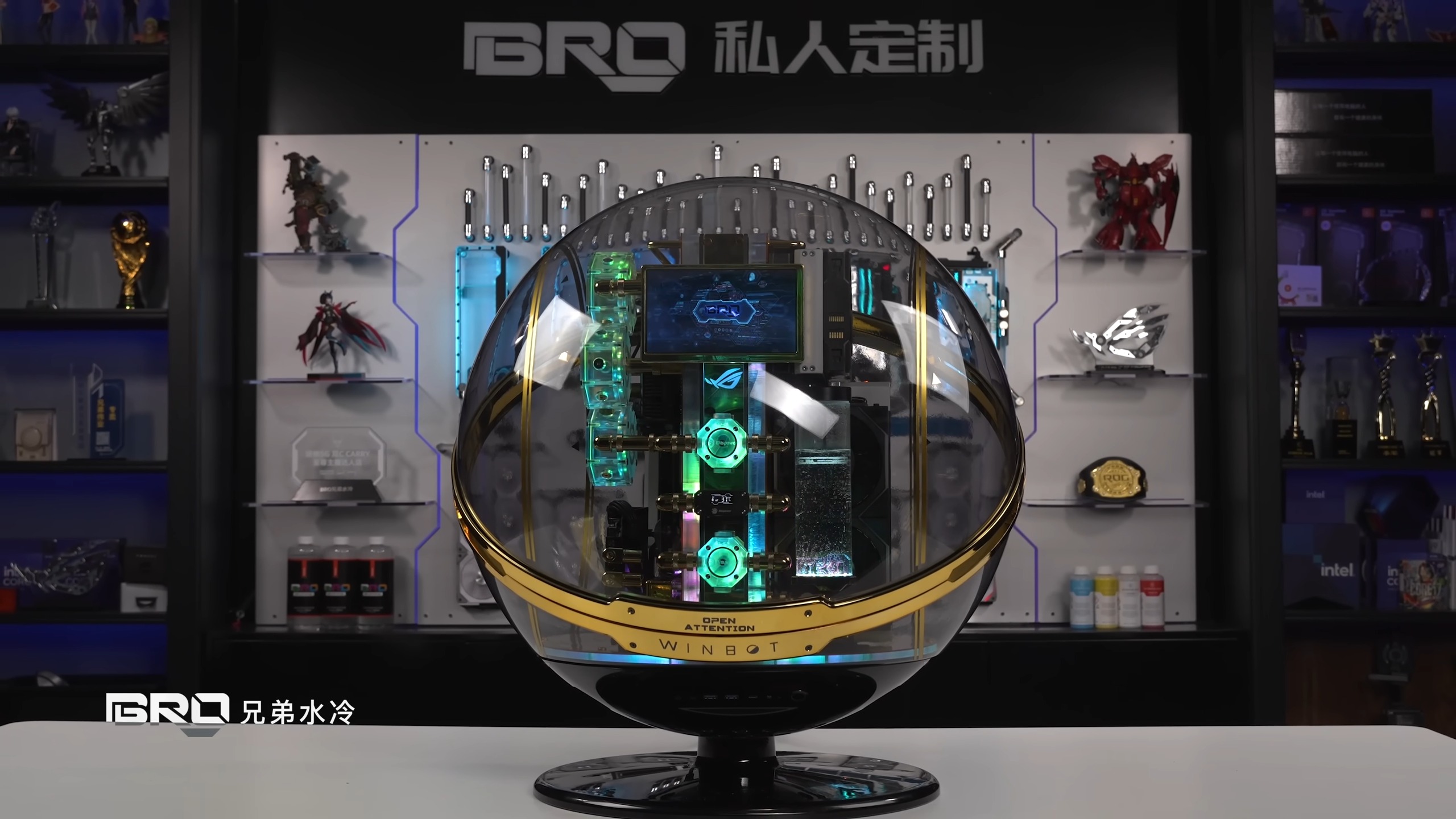 Гигантский стеклянный корпус-шар, 256 ГБ ОЗУ, видеокарта с 96 ГБ памяти и 96-ядерный CPU. Китайцы с канала Bro Cooling собрали супер-ПК за 60 000 долларов