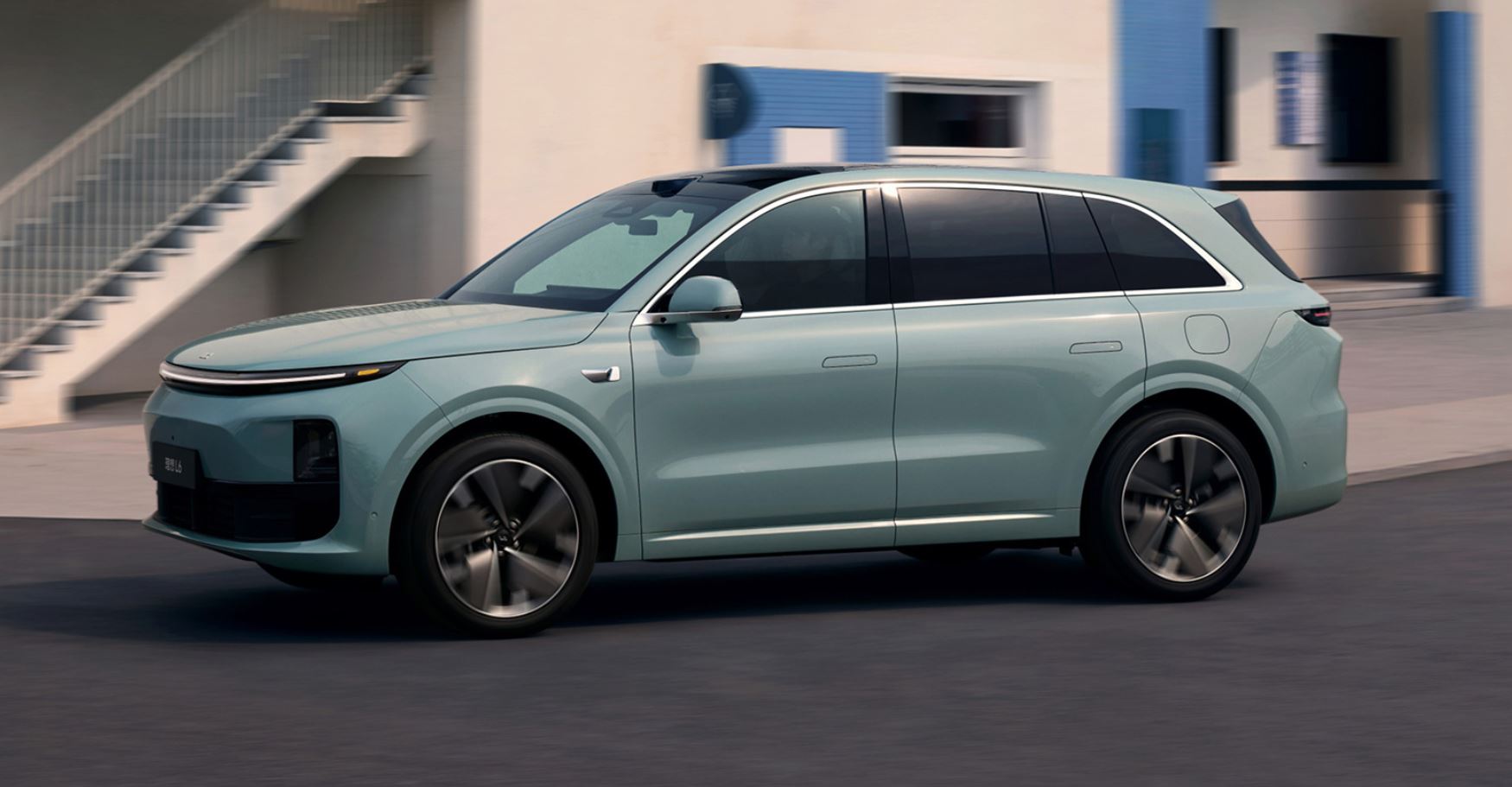 Li Auto теряет российский рынок даже несмотря на официальные продажи