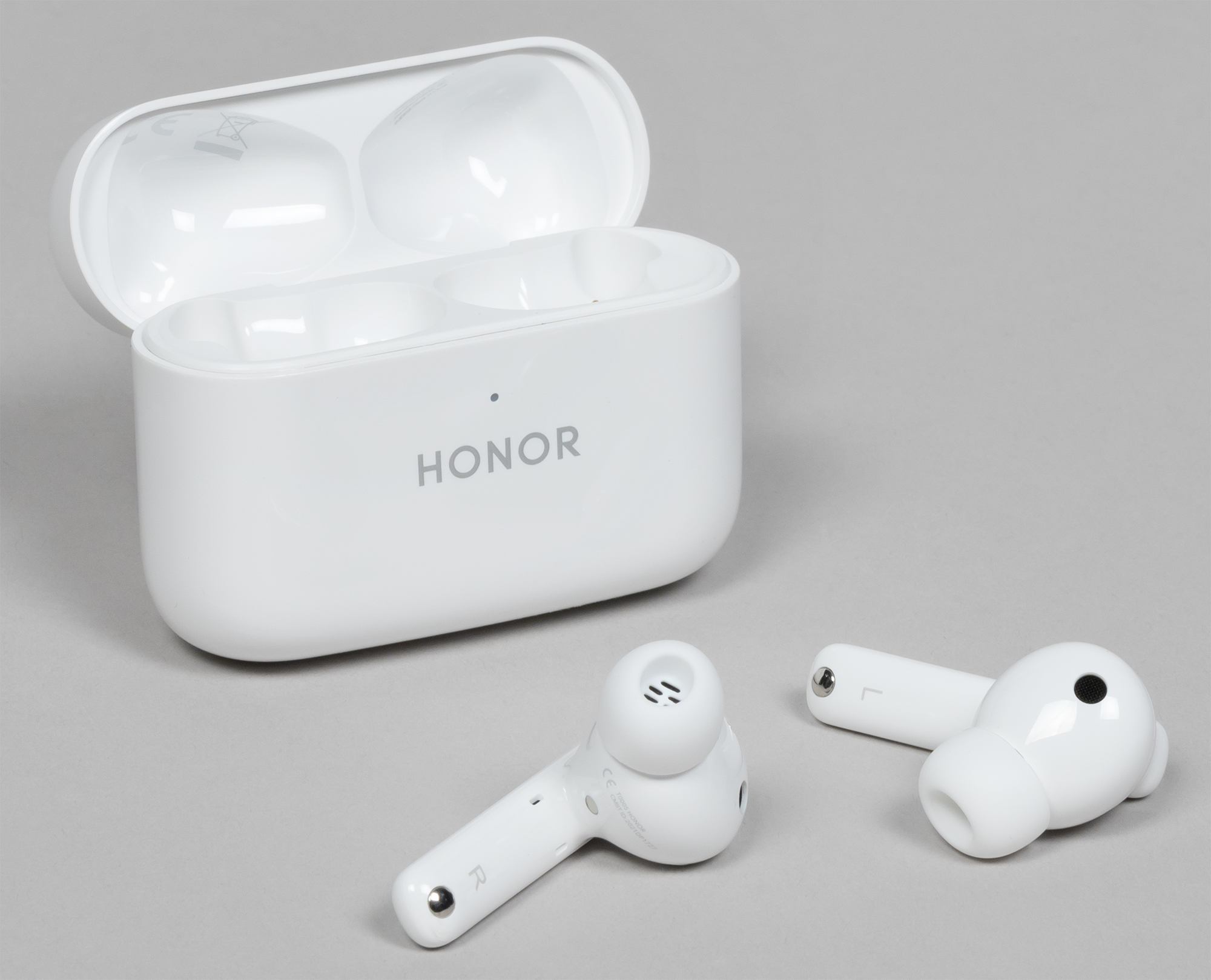 Обзор TWS-гарнитуры Honor Earbuds 2 Lite с системой активного шумоподавления