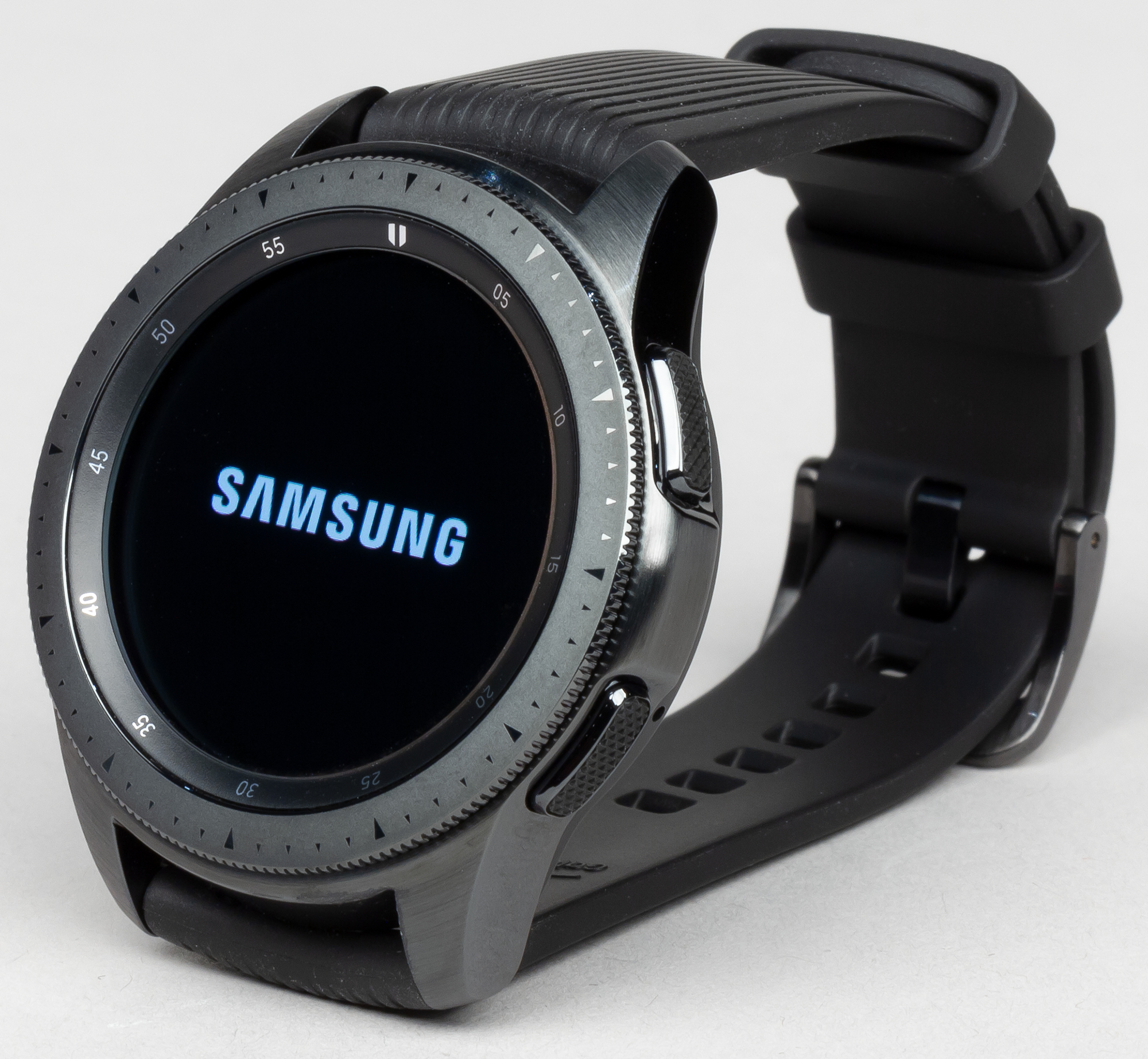 Часы самсунг 1. Samsung Galaxy watch 42mm. Samsung Galaxy watch 42мм. Часы Samsung Galaxy watch 42mm. Samsung Galaxy watch 42mm Black.