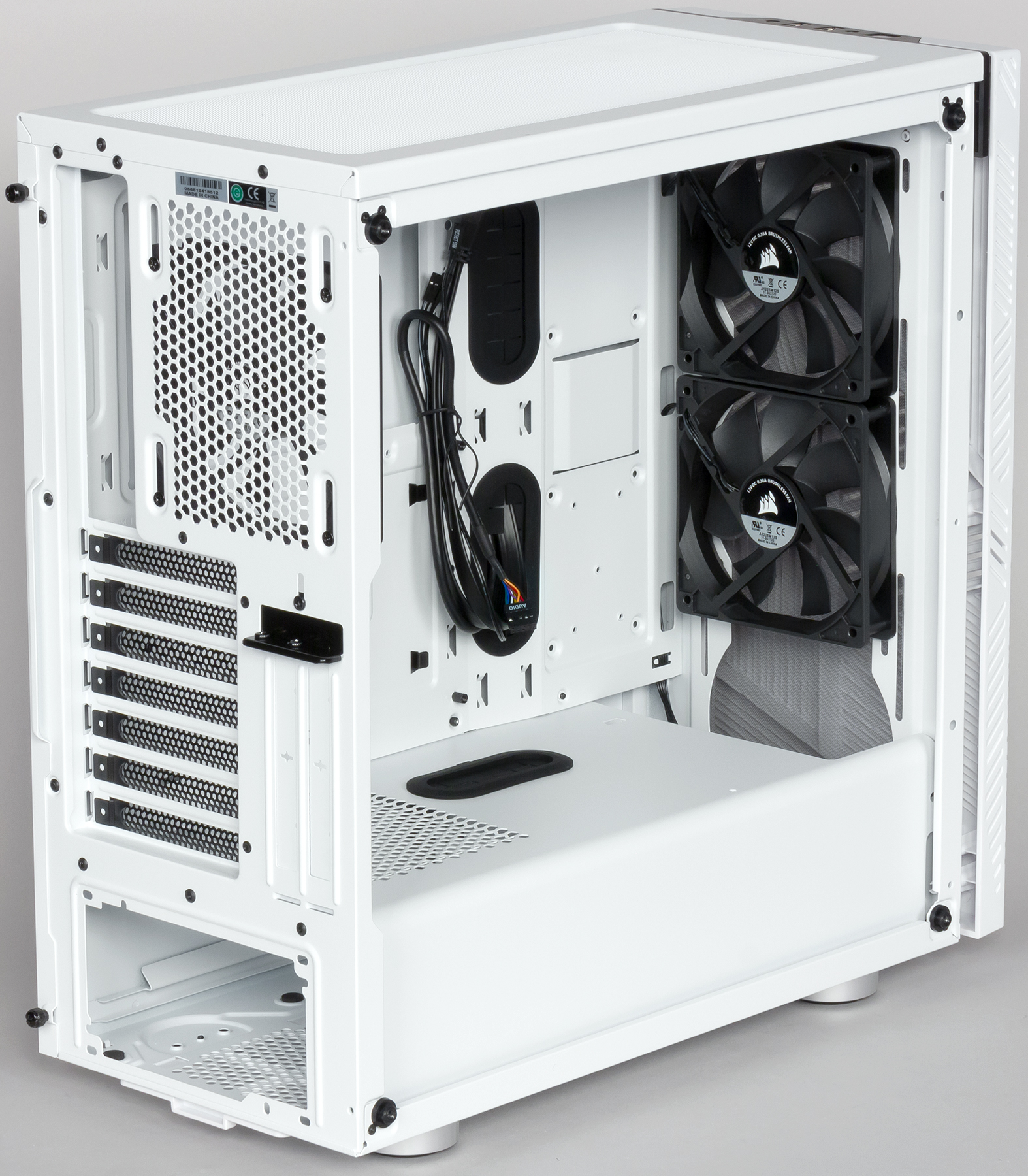 Обзор корпуса Corsair 275R Airflow
