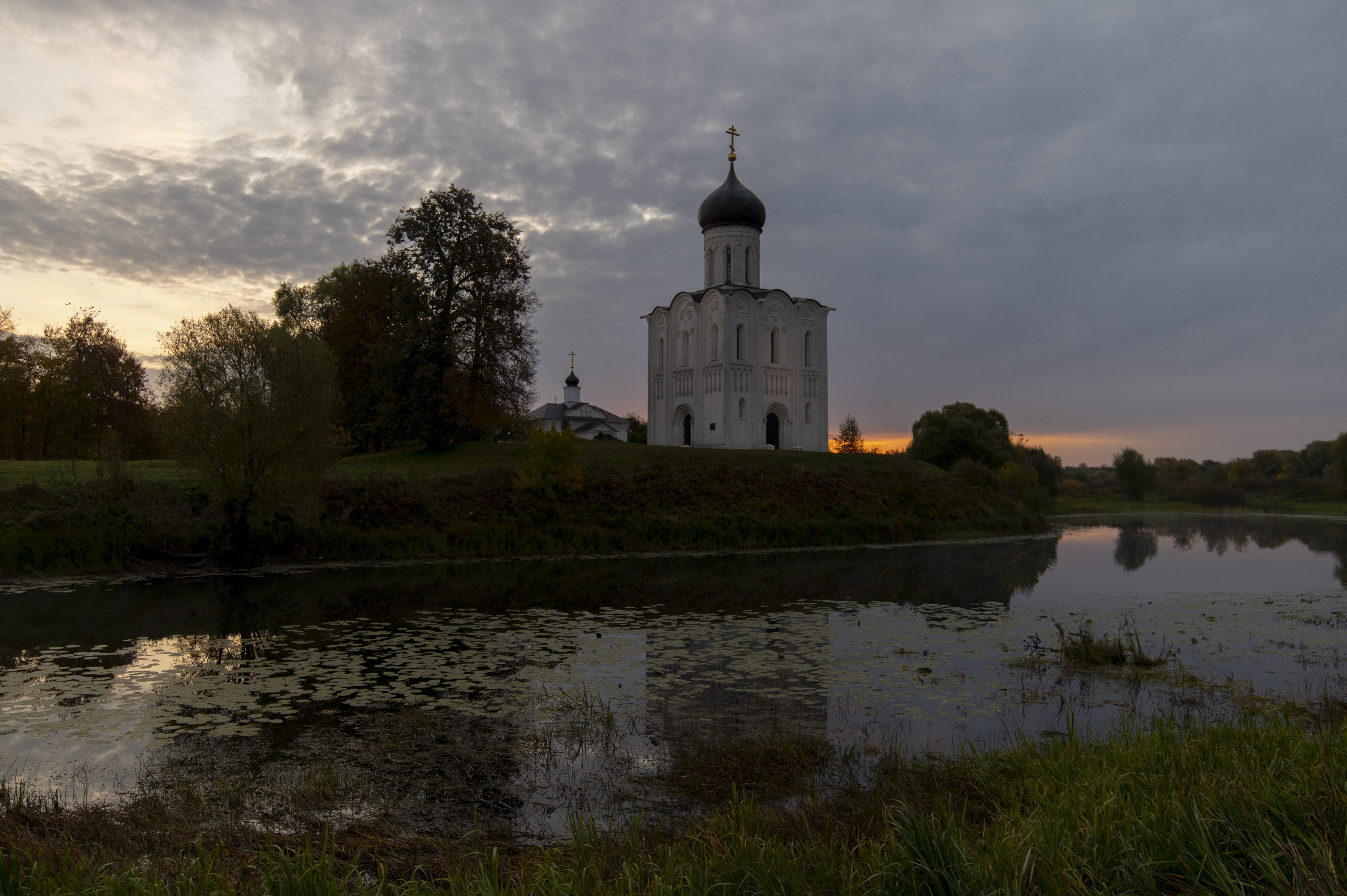 В храме покрова на нерли