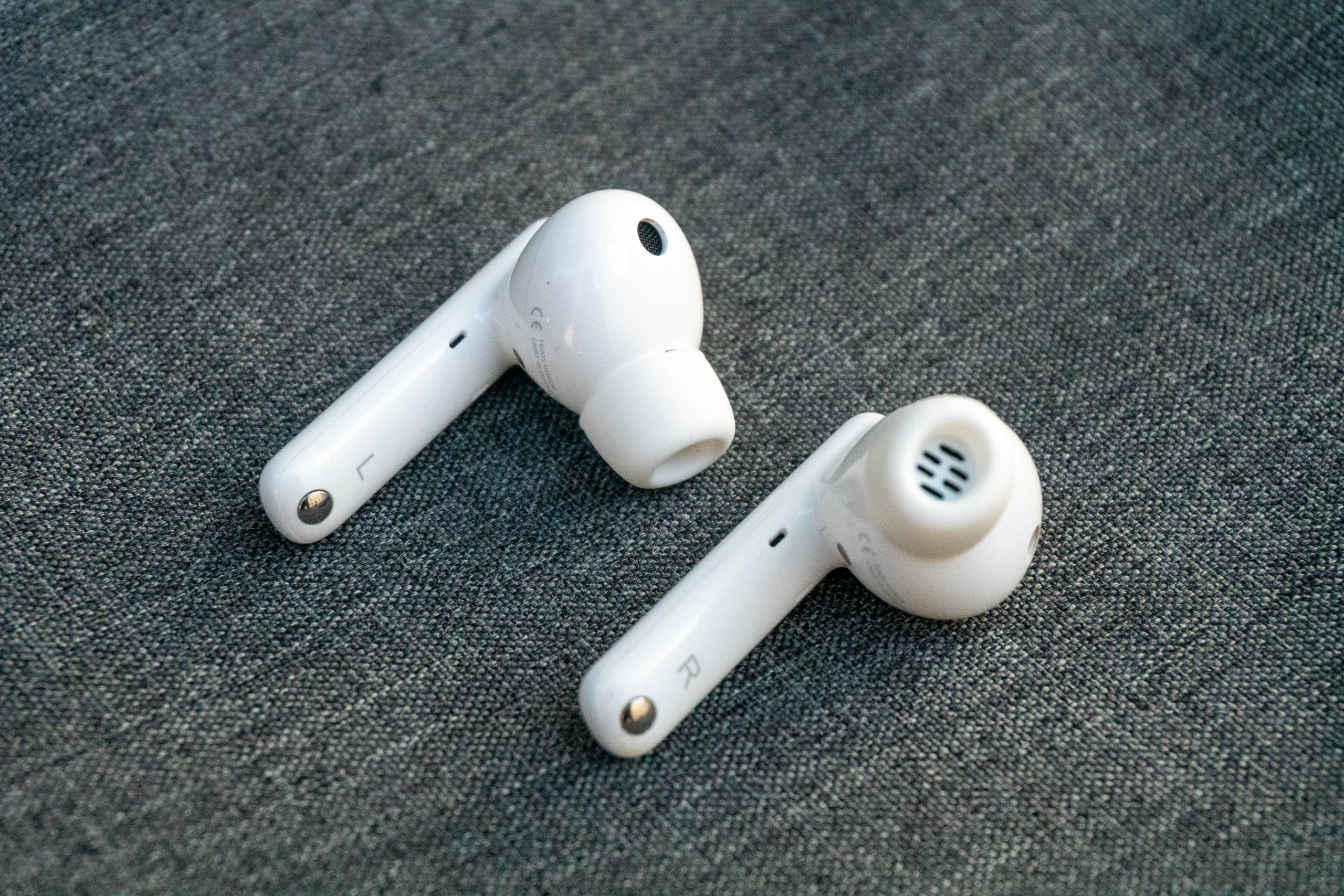 7 главных фишек TWS-гарнитуры Honor Earbuds 2 Lite