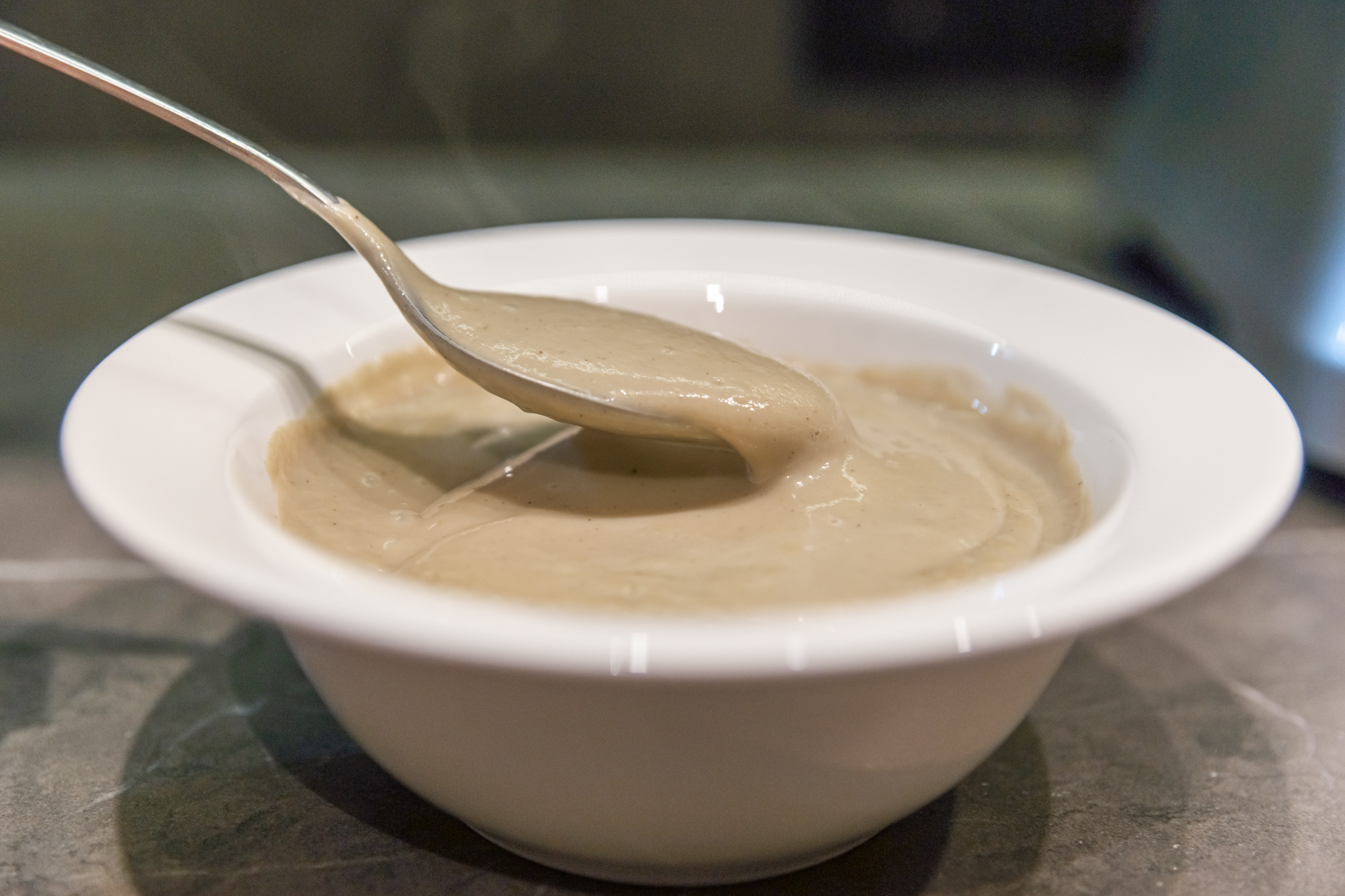 Можно ли сливки в пюре. Чем заменить сливки. Чем можно заменить сливки в супе. Что будет если заменить сливки молоком?. Можно ли добавлять в суп пюре натуральный йогурт вместо сливок.