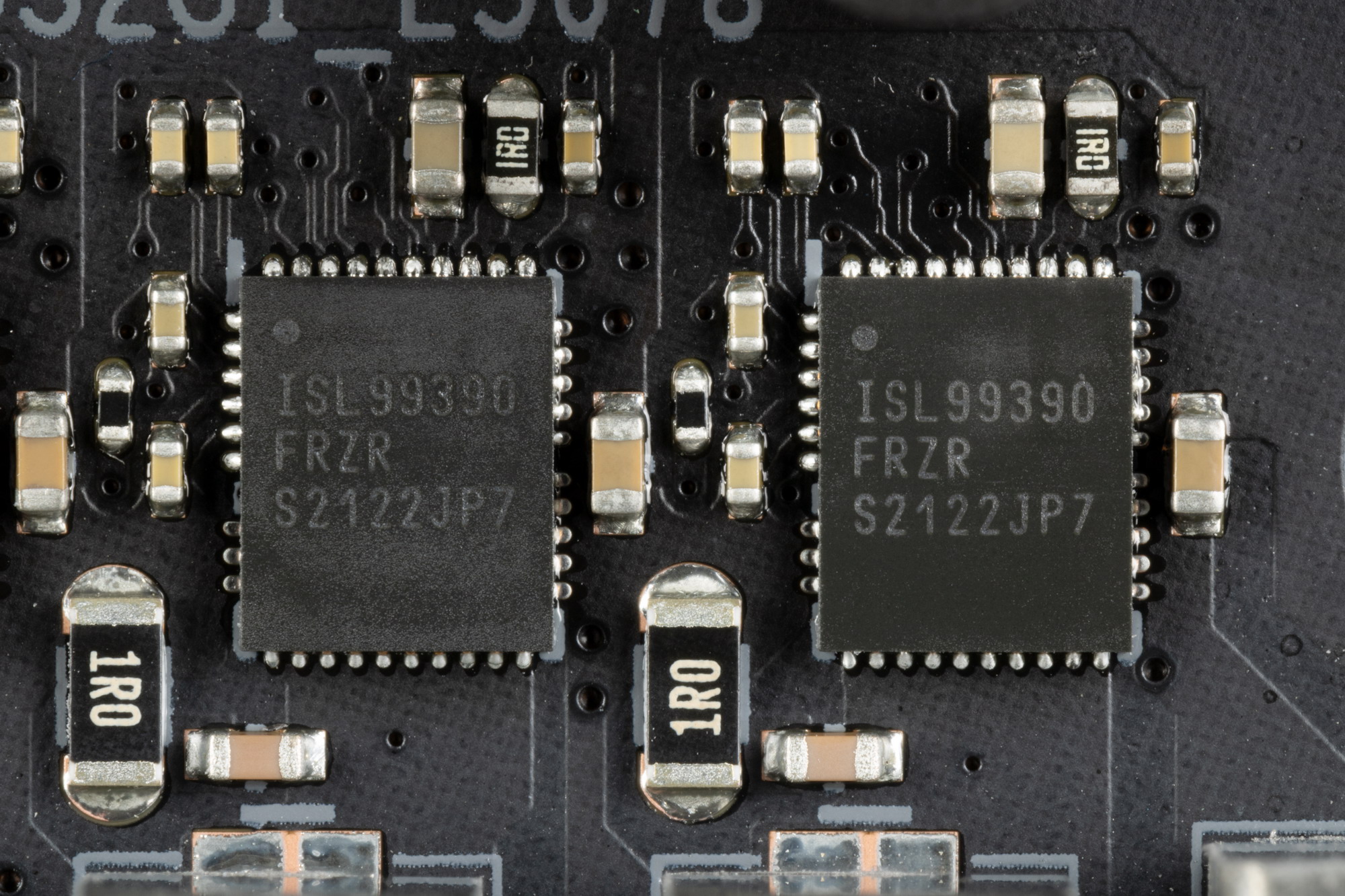 Обзор материнской платы Asus ROG Maximus Z790 Hero на чипсете Intel Z790