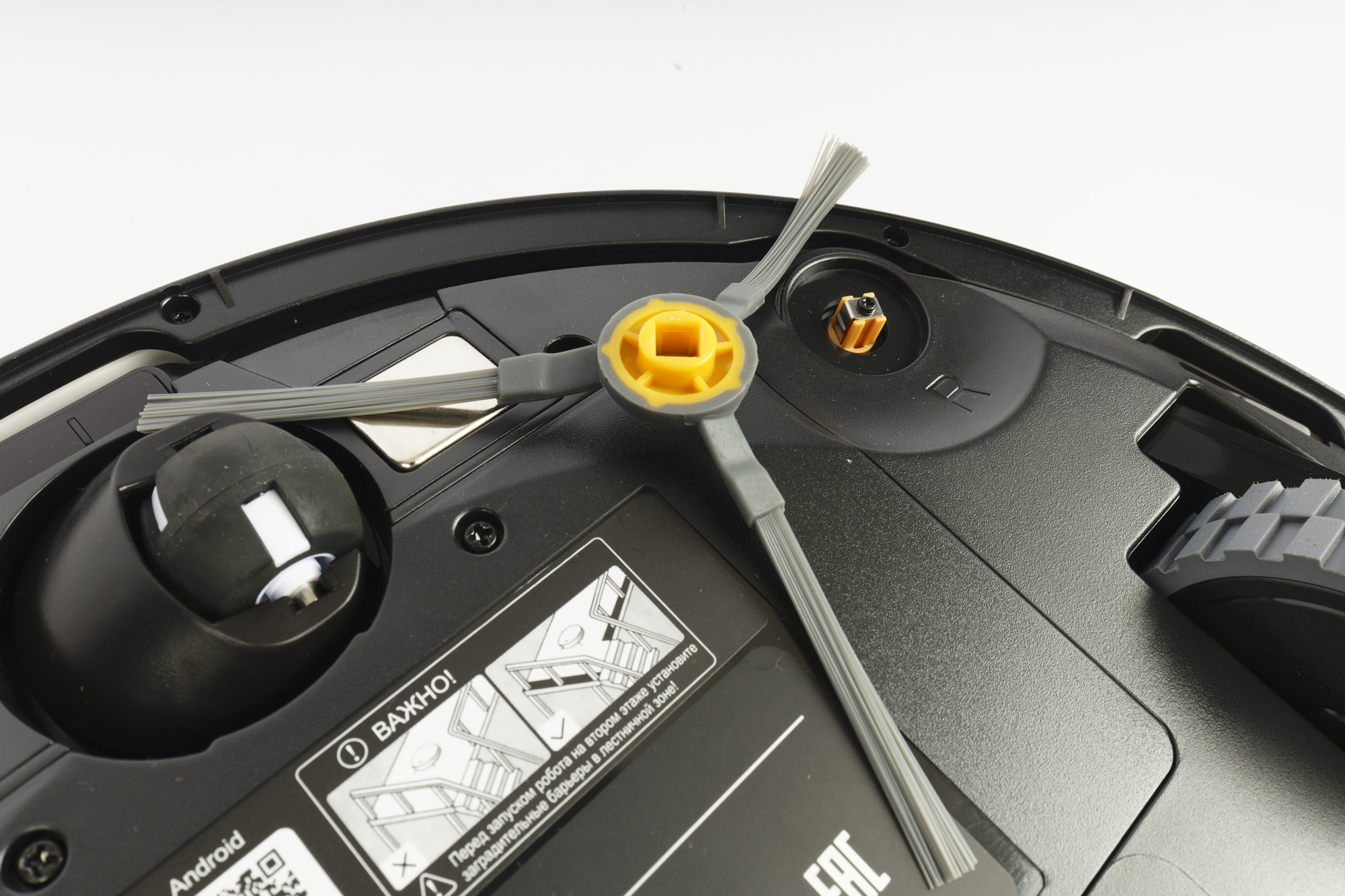 Обзор робота-пылесоса Genio Deluxe 550 Pro с влажной уборкой