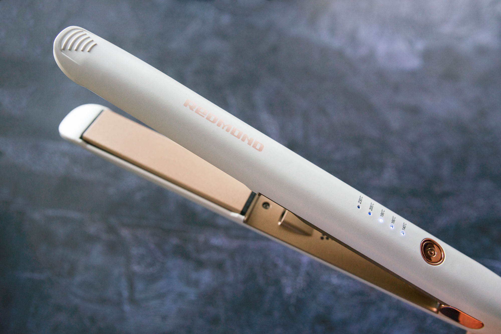 Обзор выпрямителя для волос Redmond HS1715