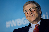 Билл Гейтс ответил на обвинения в желании чипировать и сократить население планеты