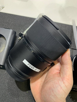 Появились первые изображения объективов Tamron 35mm f/1.4 и 35-150mm для камер с креплением Sony E