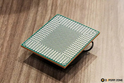 Фотогалерея дня: графический процессор Navi 31 и построенная на его базе Radeon RX 7900 XTX, которым предстоит поборотьcя с AD102 и GeForce RTX 4090