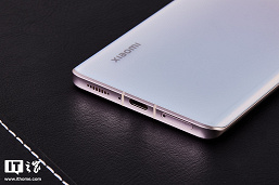Экран диагональю 6,55 дюйма в корпусе 6,1-дюймового смартфона. Распаковка, живые фото, тесты, примеры фотоснимков Xiaomi Civi 1S — самой компактной модели Xiaomi
