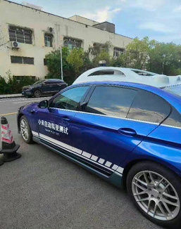 Самоуправляемый автомобиль Xiaomi засняли вживую на улице