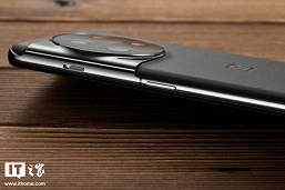 OnePlus 11 во всей красе. Живые фото нового флагмана на Snapdragon 8 Gen 2 после официальной премьеры