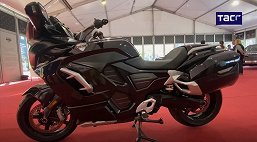 Это самый передовой российский мотоцикл. На ПМЭФ-2023 показали Aurus Merlon, его можно будет купить уже в следующем году