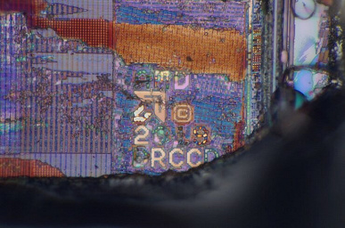 Фото дня: кристалл новейшего Ryzen 5 5600X под микроскопом