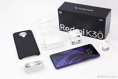 Redmi обвинили в копировании обоев для Redmi K30 Pro у Realme