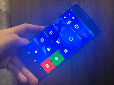 В Китае за $700 продают интересный смартфон Microsoft, который так и не вышел