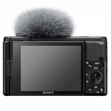 Фотогалерея дня: камера Sony ZV-1 показана с разных сторон