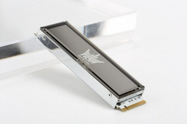 Вероятно, это самый красивый SSD с PCIe 4.0. Представлен Galax HOF Extreme