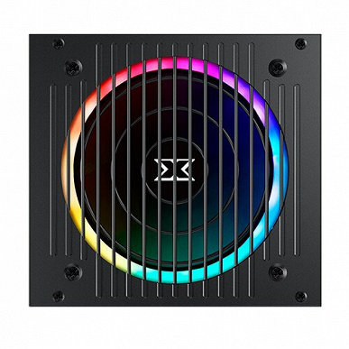 В блоках питания начального уровня Xigmatek Spectrum вентилятор украшен подсветкой RGB