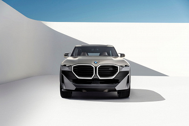 750 hp hybrid and hippopotamus nostrils.  BMW Concept XM presented