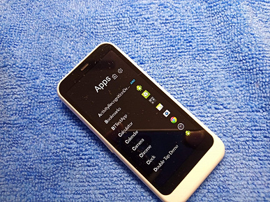 Nokia с Android образца 2014 года с необычным клиновидным корпусом. Отменённая модель Ion Mini 2 предстала на фотографиях и видео