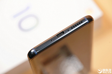 Новенький Xiaomi Mi 10S показали со всех сторон на живых фото сразу после анонса