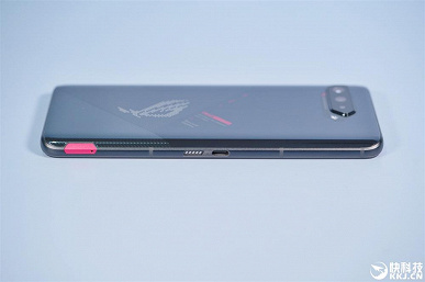 Суперфлагман с двумя разъёмами USB-C и 18 ГБ ОЗУ: качественные фото Asus ROG Phone 5