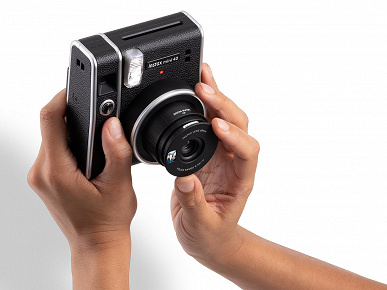 Представлена камера Fujifilm Instax Mini 40 и картриджи Contact Sheet