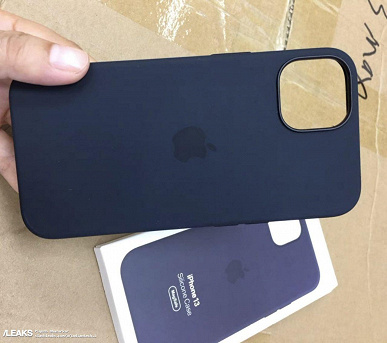 Photos of iPhone 13 cases in all colors from all angles