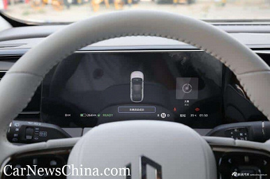 Полный привод, 544 л.с., запас хода более 600 км, три экрана и распознавание пользователей по лицам. Кроссовер Leap C11 поступил в продажу в Китае