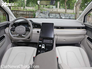 Affordable seven-seater Hyundai based on Kia Carnival unveiled