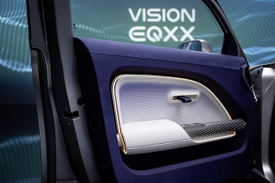 Chic, shiny, 47-inch media system and 1000 km on a single charge.  Mercedes-Benz Vision EQXX concept electric car presented