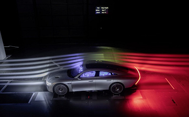Chic, shiny, 47-inch media system and 1000 km on a single charge.  Mercedes-Benz Vision EQXX concept electric car presented
