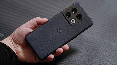 Новейший OnePlus 10 Pro наконец показали вживую со всех сторон