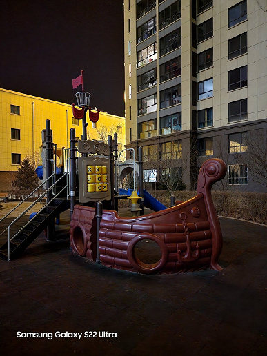 «По ночной съемке S22 Ultra худший флагман». Инсайдер сравнил фото Vivo X90 Pro+, Xiaomi 12S Ultra, Galaxy S22 Ultra, iPhone 14 Pro