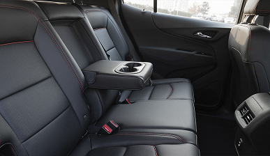 237 л.с., 9-ступенчатый «автомат», полный привод и богатая комплектация — за 3,15 млн рублей. В Россию привезли Chevrolet Equinox