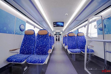 В Китае появился первый водородный пассажирский поезд. Он может разгоняться до 160 км/ч и получил запас хода 600 км