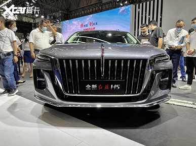 В Китае представлен пятиметровый люксовый седан Hongqi H5 за 25 000 долларов на платформе Mazda 6. Эту модель будут продавать в России