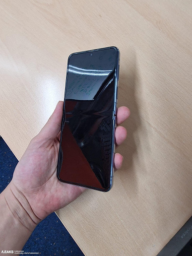 Samsung Galaxy Z Fold 4 и Galaxy Z Flip 4 показали на живых фото за четыре дня до анонса