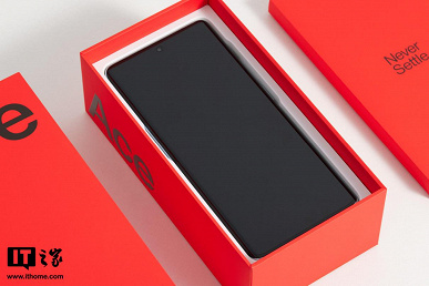 Появились первые живые фото и комплект поставки новенького смартфона OnePlus Ace2