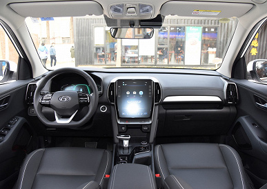 В России начали продавать кроссовер Hyundai ix35 последнего поколения.Он ненамного дороже Lada Vesta