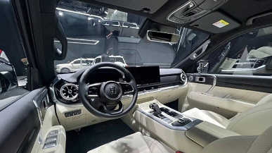 408 л.с., 9-ступенчатый «автомат», полный привод и низкий расход топлива. Представлен гибридный Tank 400, который может добраться до России