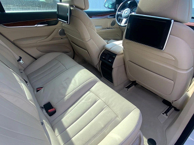 В России выставили на продажу «забытый» BMW X6. Сколько просят за премиум-кроссовер 2015 года с пробегом всего 500 км?